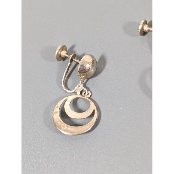 Vintage Gold Tone MOD Round Disc Circle Charm Screw Back Clip Earrings - Picture 4 of 7